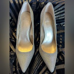 Badgley Mischka Gold Pumps